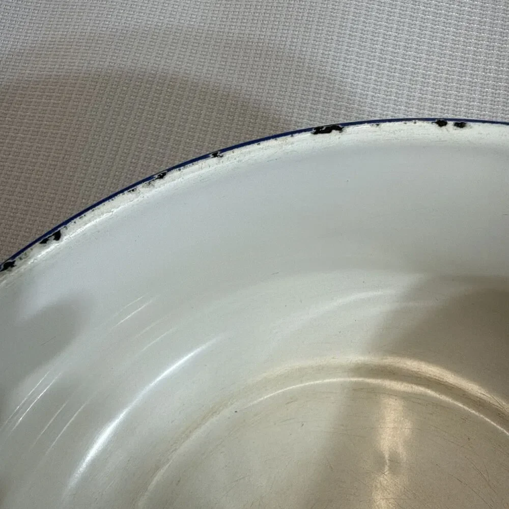 Vintage 2 Quart Blue Enamel Cookware Pot Casserole With Trivet Lid